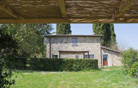 Farmhouse for sale in Civita di Bagnoregio, Lazio, Italy for 790,000 €