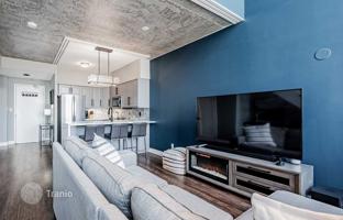 2-bedroom apartment in Etobicoke for C$921,000