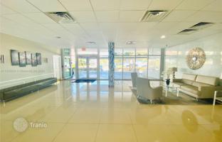 1-bedroom apartments in condo 93 m² in Bay Harbor Islands for $389,000