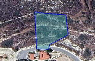 Land plot 2,542 m² in Palodia for 360,000 €