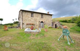 3-bedroom villa 360 m² in Pienza for 890,000 €