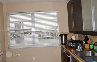 2-bedroom apartments in condo 157 m² in Aventura for $499,000