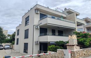 3-bedroom apartment 80 m² in Mandre for 350,000 €