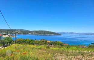 Land plot 1,120 m² in Split-Dalmatia County for 215,000 €