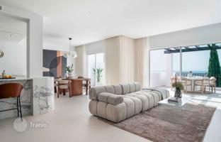 3-bedroom penthouse 245 m² in Nueva Andalucia for 1,695,000 €