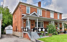 Terraced house – York, Toronto, Ontario,  Canada for C$1,040,000