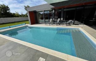 4-room house 328 m² in Ližnjan for 1,350,000 €