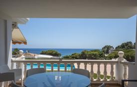 Magnificent duplex apartment on the seafront in Moraira, Alicante, Spain for 741,000 €