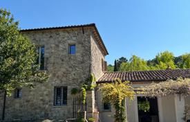 Estate with a pool and a park, Todi, Italy for 1,750,000 €
