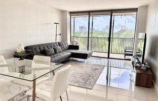 1-bedroom apartments in condo 85 m² in Aventura for $295,000