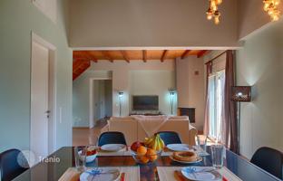 2-bedroom townhouse in Pelekas for 299,000 €