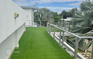 4-bedroom villa 320 m² in Pattaya for $403,000