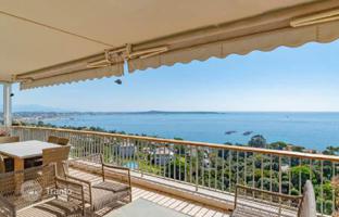 Furnished three-bedroom apartment with sea views, Californie Pezou area, Cannes, France for 2,335,000 €