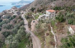 Land plot 1,118 m² in Budva for 570,000 €