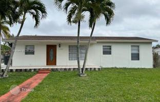 3-bedroom house 145 m² in Miami for $550,000