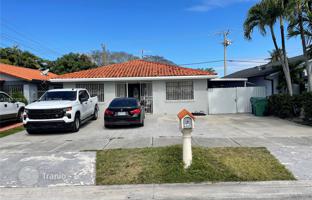 3-bedroom house 217 m² in West End for $560,000