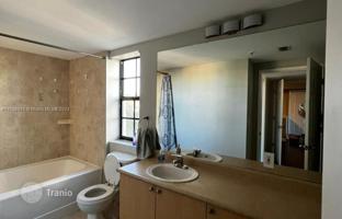 2-bedroom apartments in condo 91 m² in Hollywood for $315,000