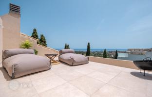 3-bedroom villa 235 m² in Marbella for 2,325,000 €