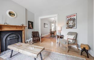 17-bedroom townhouse in Old Toronto for C$2,157,000