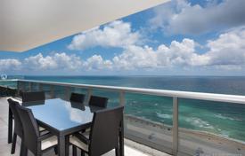 Spacious flat with ocean views in a residence on the first line of the beach, Miami Beach, Florida, USA for $1,480,000