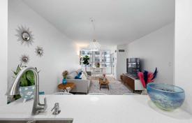 Apartment – Bay Street, Old Toronto, Toronto,  Ontario,   Canada for C$1,060,000