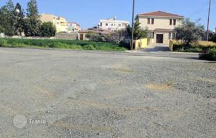 Land plot 1,376 m² in Lakatamia for 405,000 €