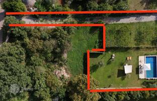 Land plot 1,300 m² in Podgorica city for 295,000 €