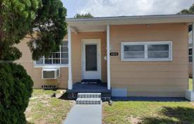 Townhome – Saint Petersburg (USA), Florida, USA for $299,000