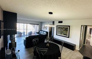 2-bedroom apartments in condo 100 m² in Sunrise for $280,000