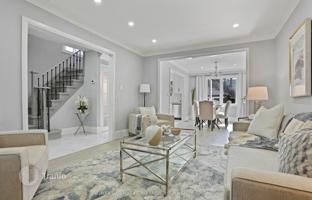 9-bedroom house in York for C$1,924,000