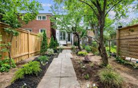 Townhome – East York, Toronto, Ontario,  Canada for C$1,799,000