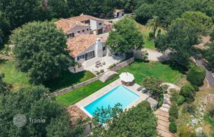 6-bedroom villa in Le Rouret for 2,450,000 €