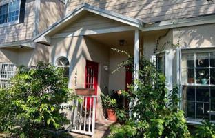 1-bedroom apartments in condo 72 m² in West End for $295,000