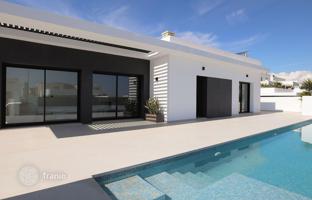 4-bedroom villa 300 m² in Rojales for 810,000 €