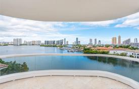 Designer six-room apartment with ocean views in Aventura, Florida, USA for $2,575,000