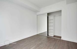 5-bedroom apartment in York Street for C$988,000
