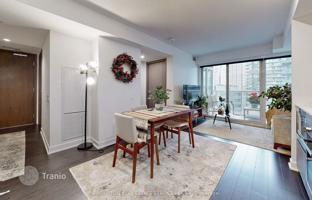 4-bedroom apartment in Bathurst Street for C$829,000