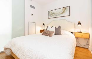 1-bedroom apartment in Wellington Street West for C$745,000