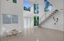Townhome – Hollywood, Florida, USA for $1,650,000