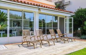 Stylish apartment calm location with garden for 850,000 €