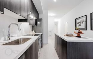 2-bedroom apartment in Etobicoke for C$801,000