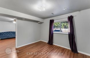 10-bedroom townhouse in North York for C$1,210,000