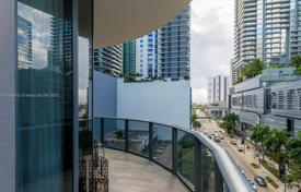 2-bedrooms apartments in condo 90 m² in Miami, USA for $1,075,000