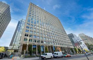 4-bedroom apartment in Saint Clair Avenue West for C$795,000