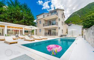 6-bedroom villa 240 m² in Stoliv for 750,000 €