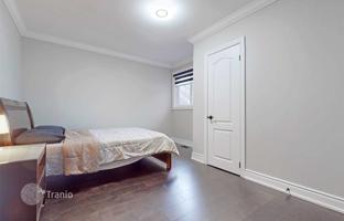 13-bedroom house in Scarborough for C$2,050,000