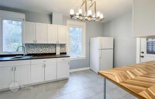 9-bedroom townhouse in Old Toronto for C$1,341,000