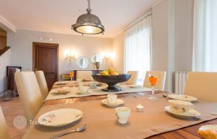 4-bedroom apartment 440 m² in Passignano Sul Trasimeno for 750,000 €