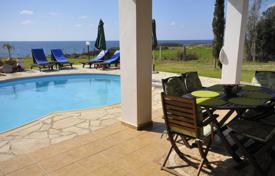 4 Bedroom seafront villa in Sea Caves for 1,800,000 €