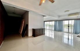 Apartment – Pattaya, Chonburi, Thailand for $195,000